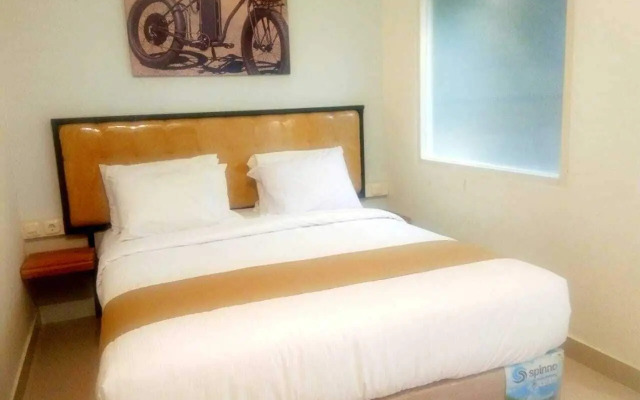 De La Charis Hotel by Waringin Hospitality