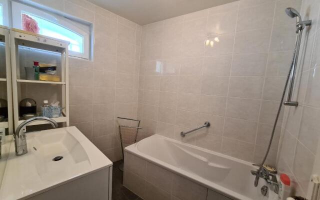 Gîte Tavers, 4 pièces, 6 personnes - FR-1-590-106