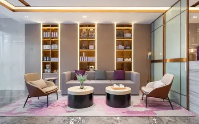 Lavande Hotel (Xinle Shijiazhuang Airport River Beibeiyuan Branch)