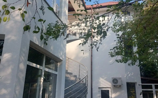 Ривер Бриз Лоо