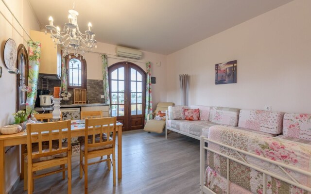 Bungalow Next TO THE Beach IN Malia