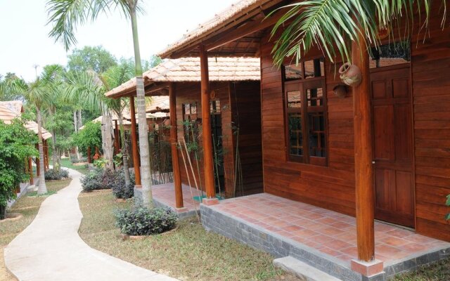Nam Phuong Resort