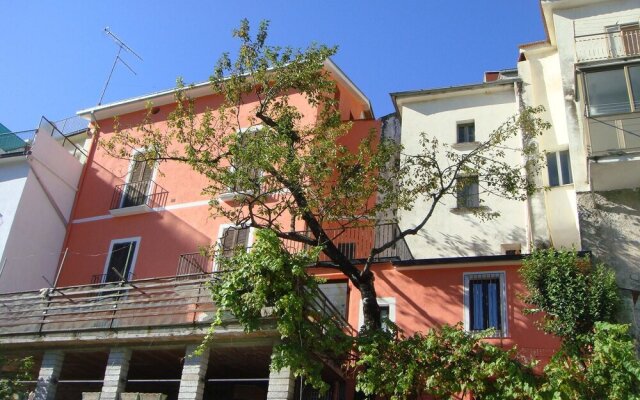 Apartment With 2 Bedrooms in Vallerotonda, With Wonderful Mountain Vie