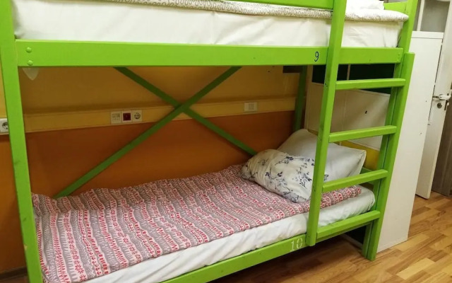 Dekabristov U Isaakiya Apartments