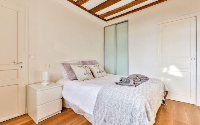 Luxury apartment - Place des Victoires