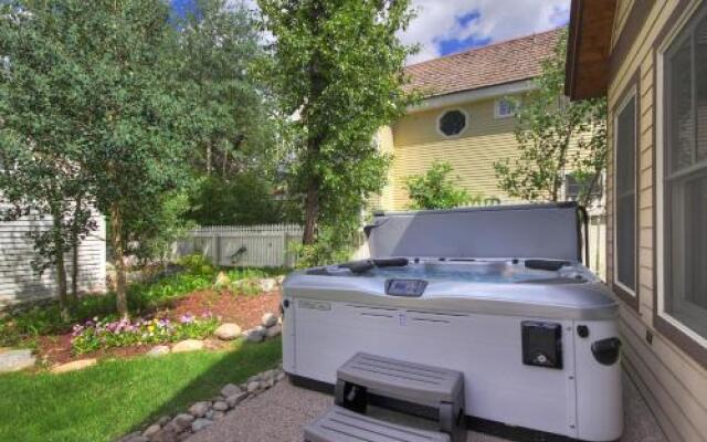 Main Street Retreat Apartment