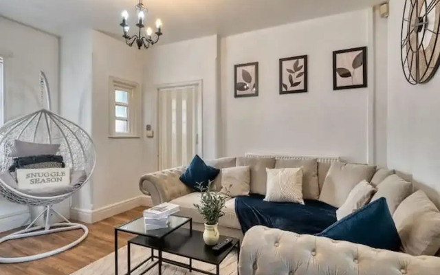 Home Near City Centre, Pets Welcome, Parking