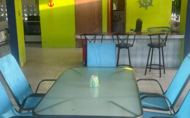 Combate Green House