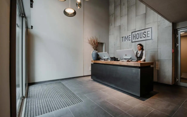 Timehouse Service Apartment
