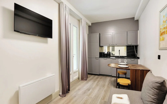 Modern Apartment & Terrace - 2br/6p - Near Nation