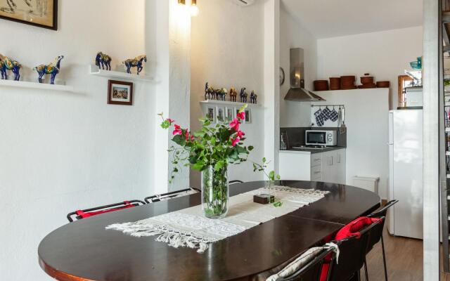 Beautiful Holiday Home in Deltebre Near Beach