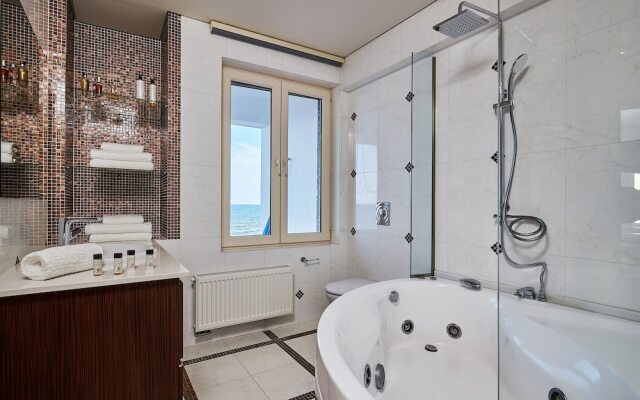 Rodo Seafront Villa with private pool