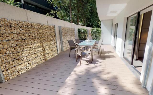 White Pearl Apartment 0.02