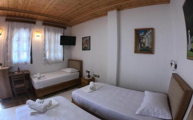 Arben Qemeri Guest House