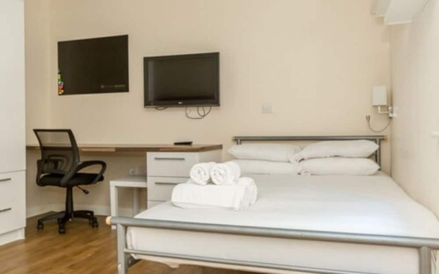 Relax ByMPH-Collection Of 48 Chic Vauxhall Studios