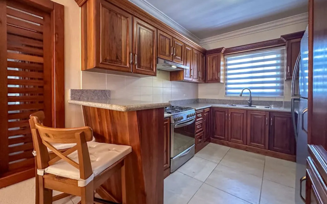 Cozy Apartment Close to the Beach