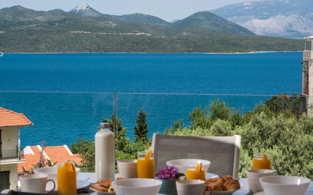 Bluemoments Naum Nikiana