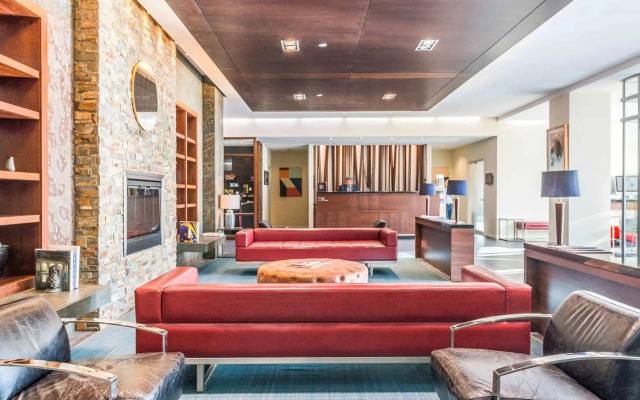 Novotel Montreal Aeroport
