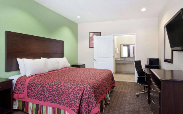 Days Inn by Wyndham Kenedy/Karnes City