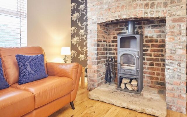 Host Stay Holmedene