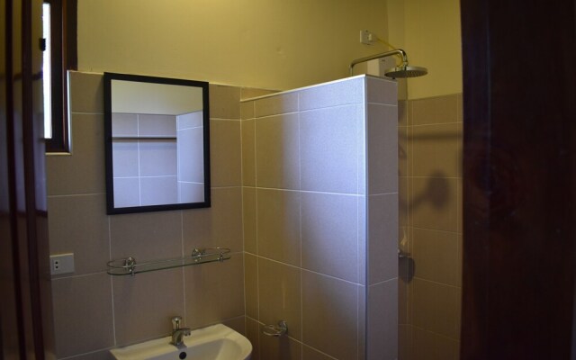 Jonas & Twins Resort