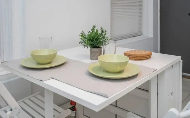 City Center!!! - Gorgeous Apartment With Deck
