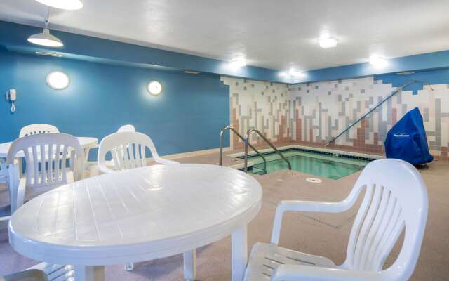 Econo Lodge La Crosse