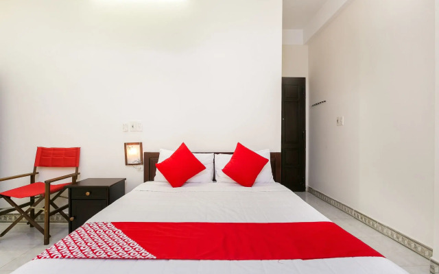 OYO 117 Gina Hotel