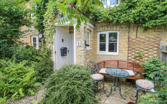 4 Lansdown Cottages