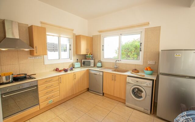 Konnos Beach Villas