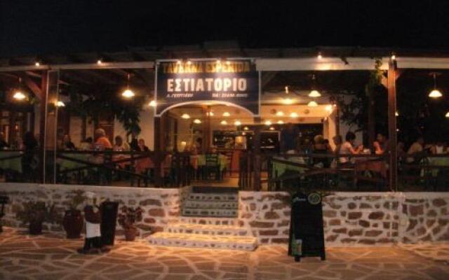 Esperida rooms & studios