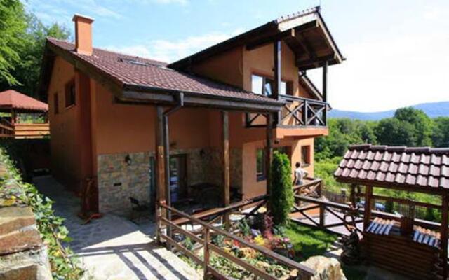 Partyhouse