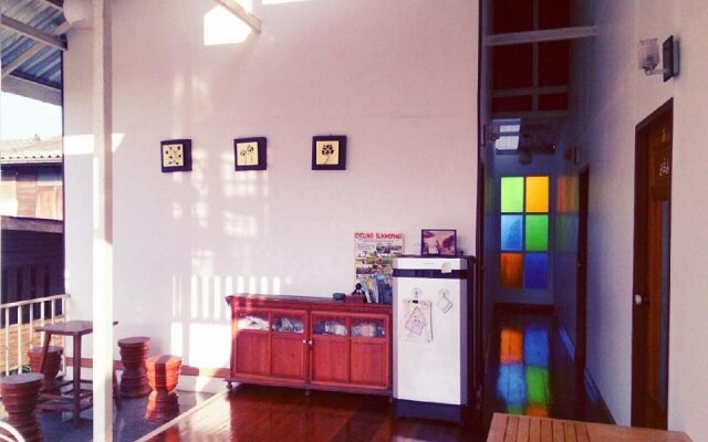 Baan Thit Guesthouse