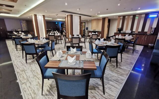Mercure Jeddah Al Hamra Salsabil Hotel