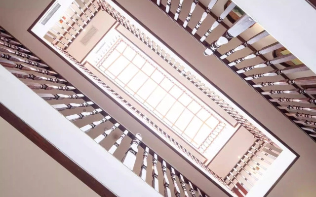 Nostalgia Hotel（Beijing Tiananmen Square & Qianmen Subway Station）