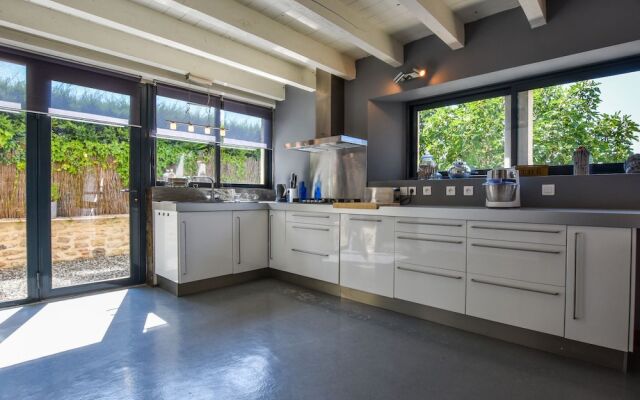 Splendid Holiday Home in Espère France With Private Pool