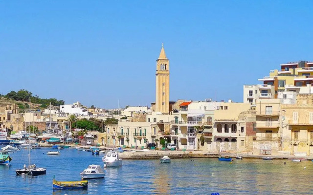 Ramzam - Spacious & Modern 3 bedroom apartment with roof terrace