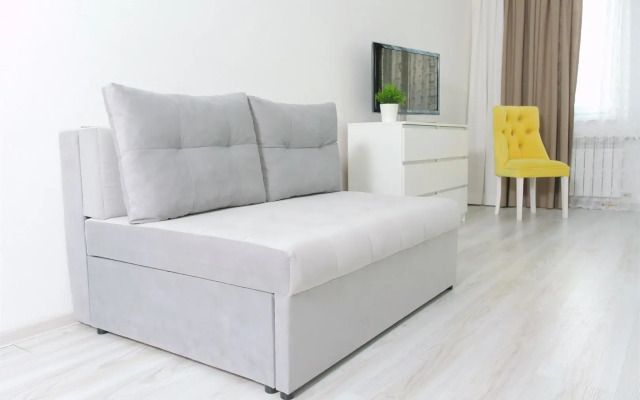 AHause на Готвальда 24