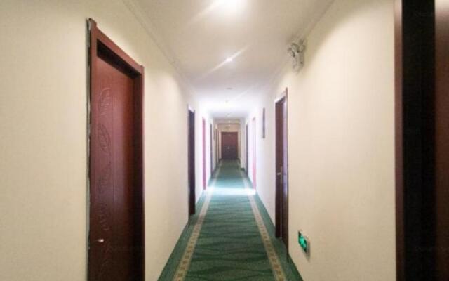 GreenTree Inn Jiangsu Suzhou Kunshan Huaqiao House