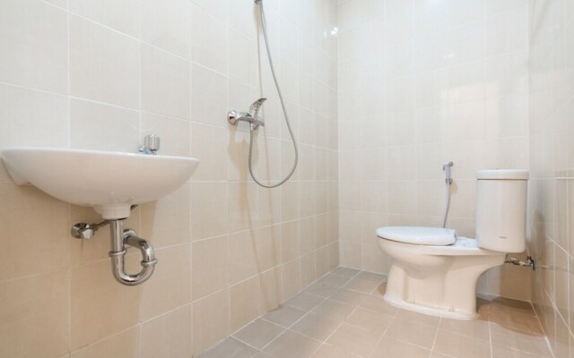 Cemerlang Guesthouse by RedDoorz