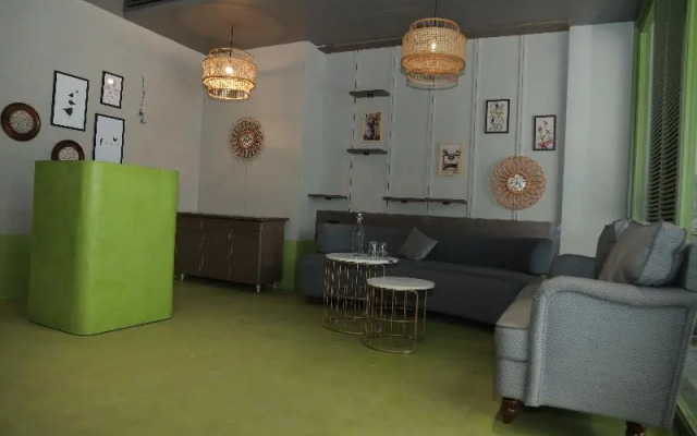 Divik Aparthotel, Bhopal