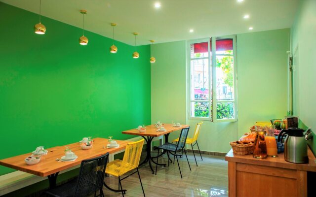 Hotel Olympic Paris Boulogne by Patrick Hayat