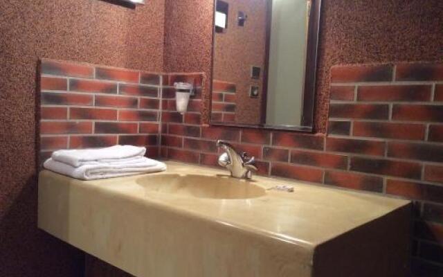 Aux Prisons de Montagny