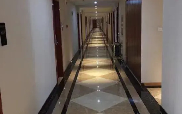 XuanYue Business Hotel