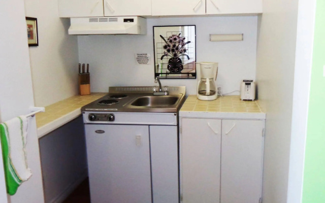 Motel Des Deux Lacs Inc