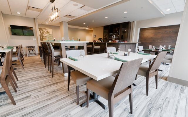 Holiday Inn Knoxville N - Merchant Drive by IHG