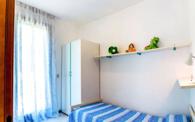 Super Dinky (BIB287)