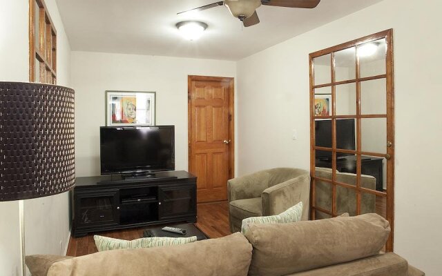 Upper Yorkville Suites