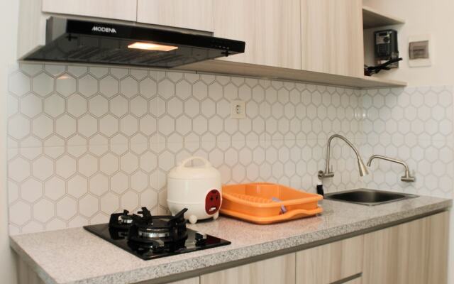 Elegant And Comfy Studio At Grand Kamala Lagoon Apartment