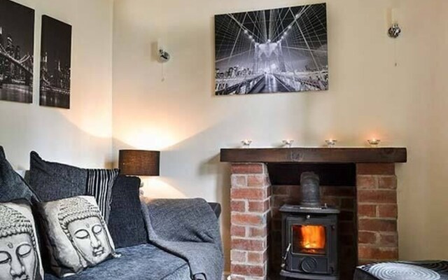Ingle-nook Retreat